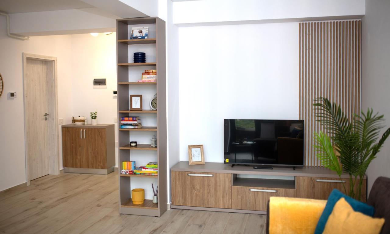 'Just Like Home' Apartment - With Private Parking Place Galaţi Εξωτερικό φωτογραφία